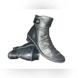 Black Strapped Biker Boot with Heel – Size US 7 by Reeker